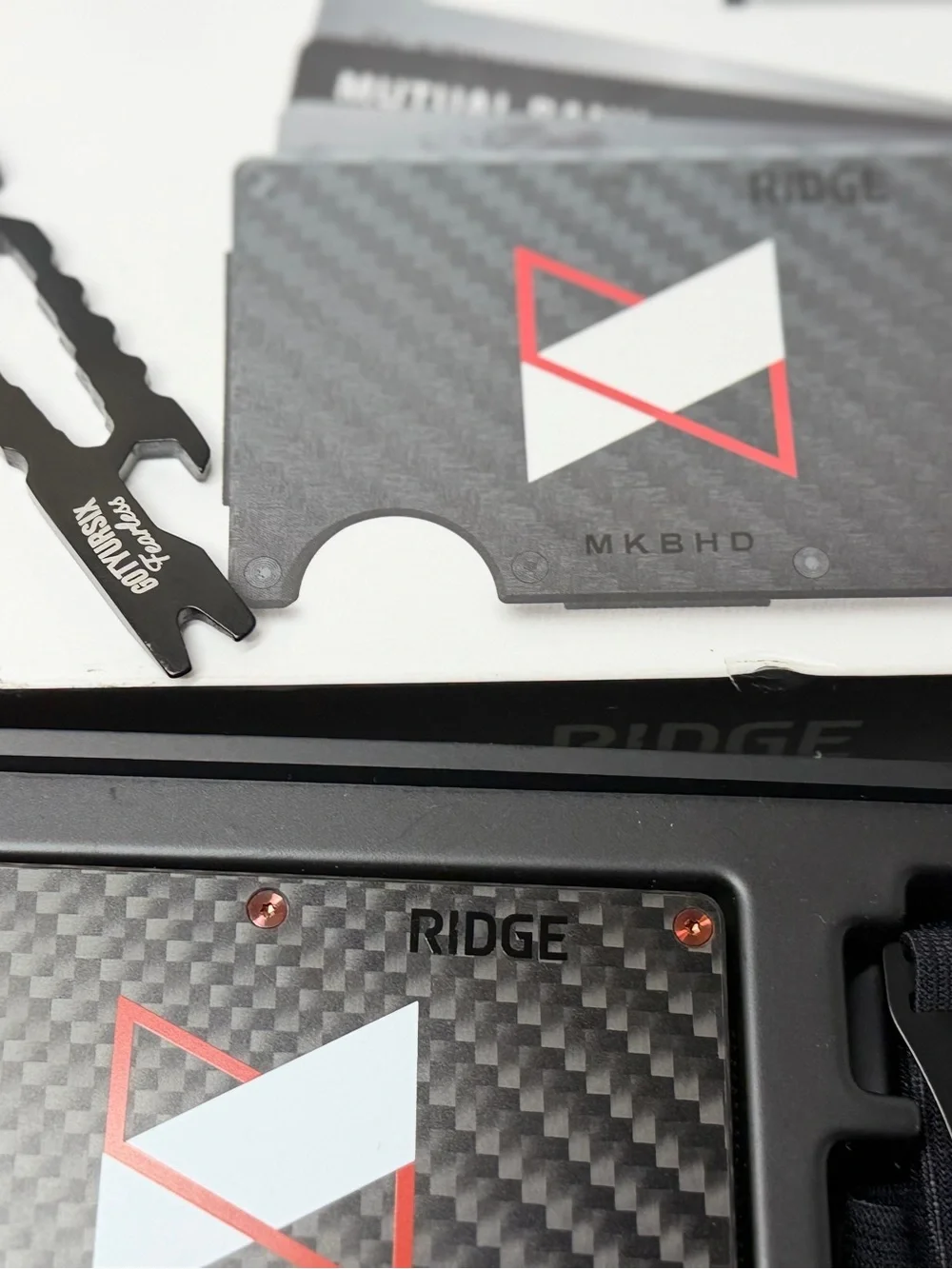 RIDGE WALLET | CARBON FIBER 3K w/RED PVD SCREWS+BLK FEARLESS KEYCHAIN MULTI-TOOL